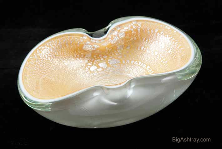 Triple Cased Lattimo Aventurine Ashtray Bowl - Image 2