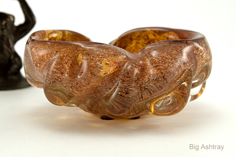 Antique Venetian Glass Ash Bowl with Gold Flake - Image 2