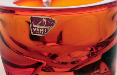 Viking Art Glass Persimmon Tri-Pod Orb Ashtray - Image 3