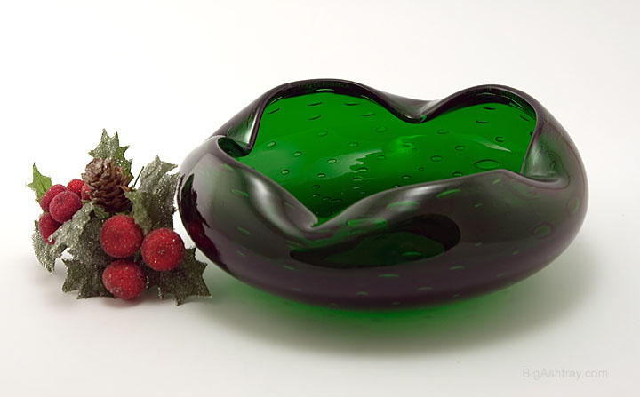 Vintage Emerald Crystal Cigar Ashtray Bowl - Image 4