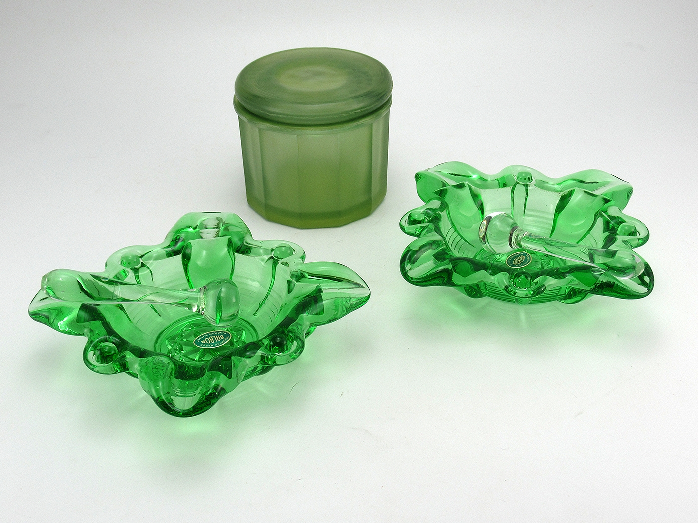 Hippie Era Party Ashtray with Grinder & Snuffers - Image 6