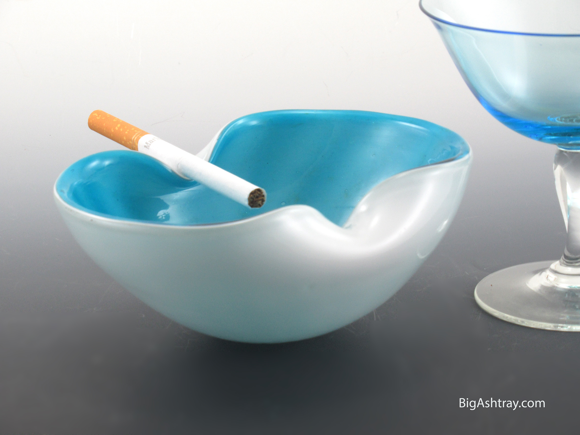 Vintage Murano Art Glass Ashtray Bowl in Blue and White
