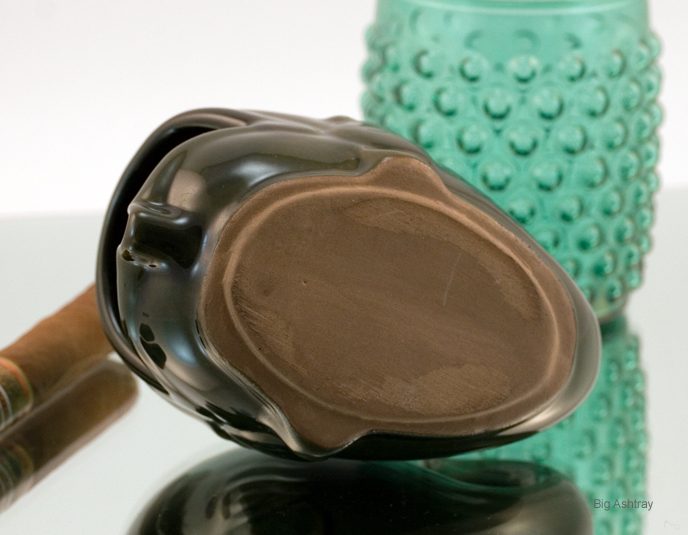 Ashtray Retro Whale in Vintage Pottery - Image 4