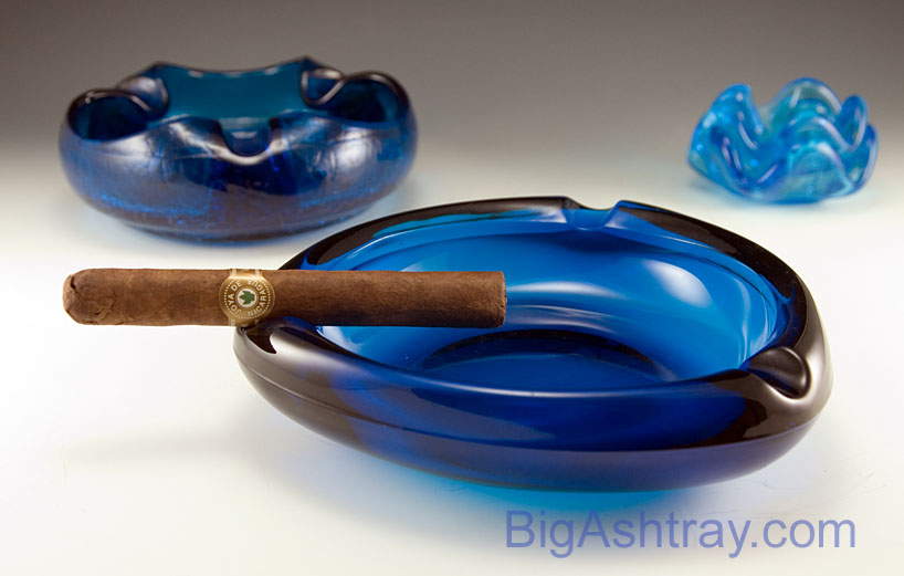 Tri-Corner Cigar Ashtray by Viking Art Glass USA